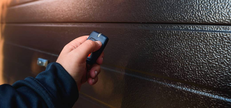 automatic door opener with remote control in Venice