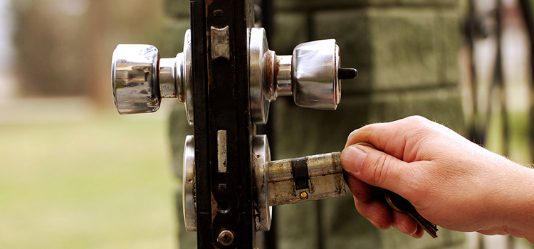 front door latch repair Venice